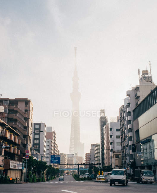 Tower in cloudy sky — Stock Photo