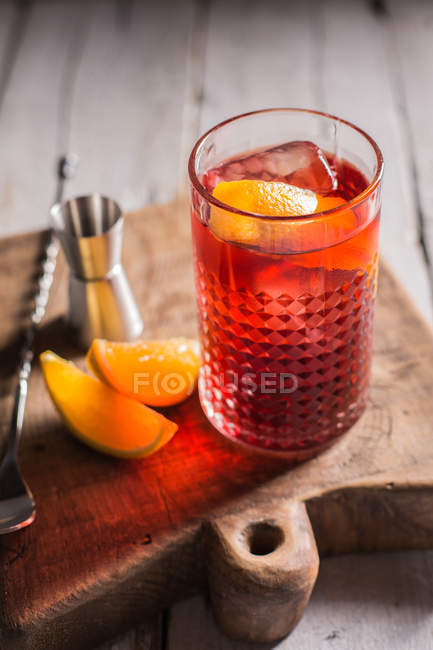 Negroni cocktail, old fashioned — Stock Photo