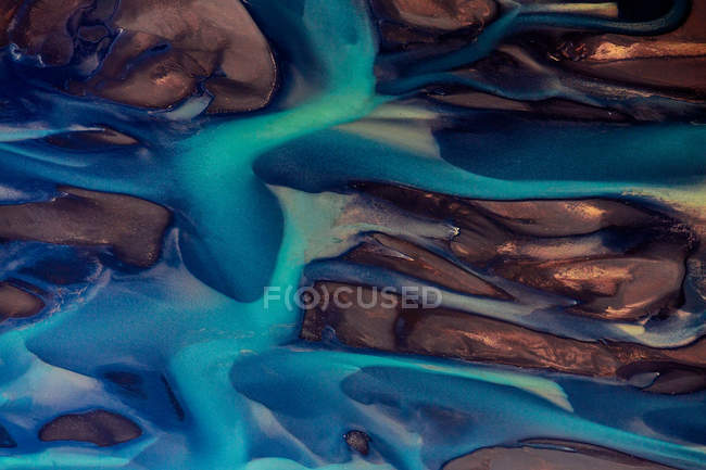 Agua colorida del río Jokulsa - foto de stock