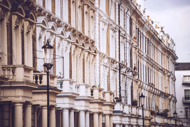 Old buildings on London street — Stock Photo