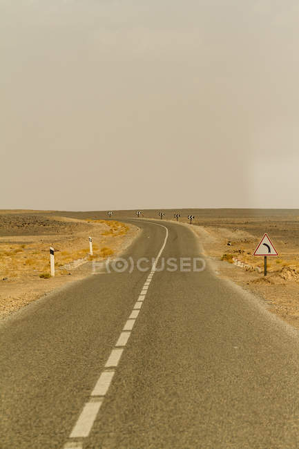 Curvy estrada fugindo — Fotografia de Stock