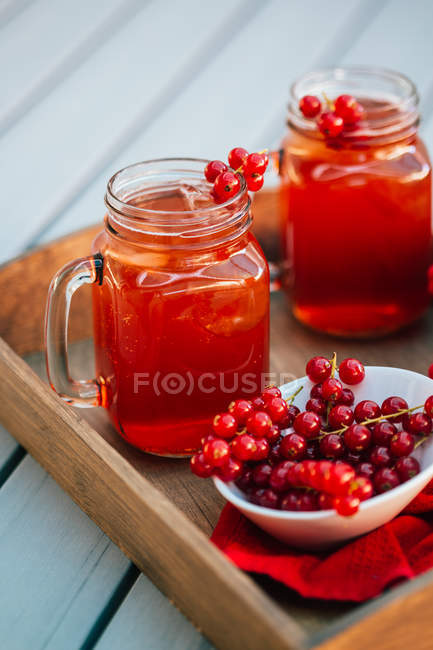 Red currant beverage — Stock Photo