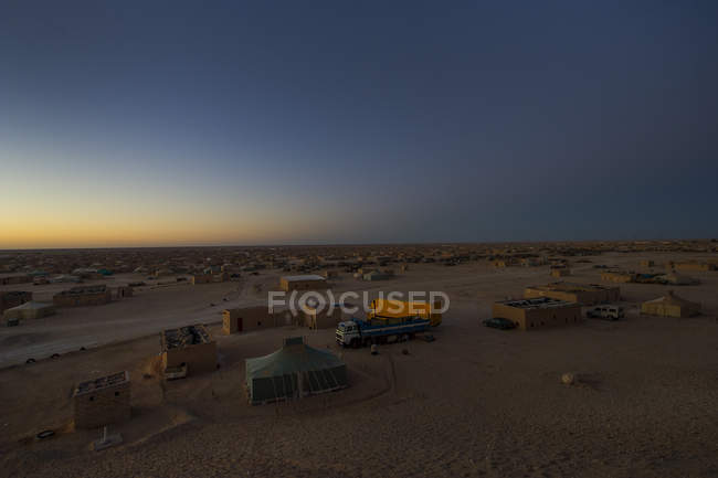 Tents in morning lights at desert — Stock Photo