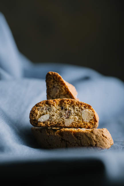 Закрыть вид на бисквиты из кантучини — стоковое фото