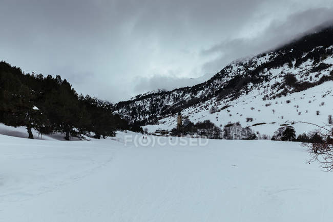 Panoramic view of snowy mountains area — Stock Photo
