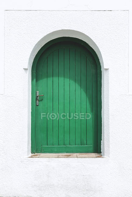 Porta finestra verde arabica tipica con arco, Marocco — Foto stock