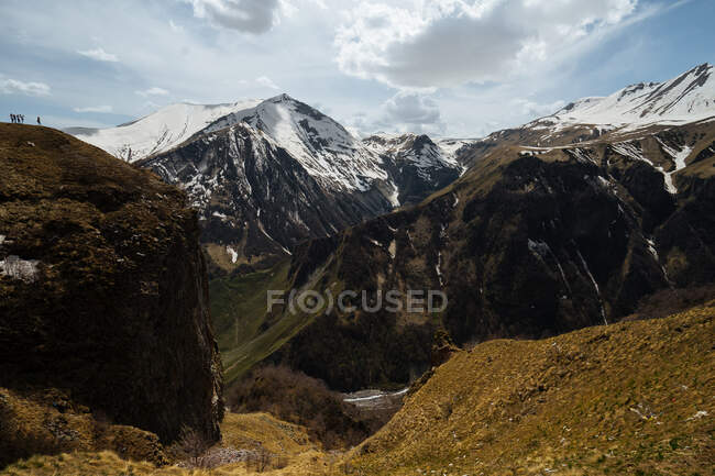 Bella vista sulle cime delle montagne — Foto stock