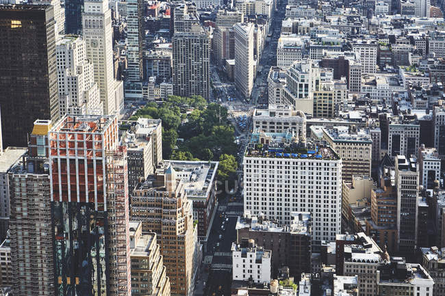 Futuriste paysage urbain du centre-ville, New York, États-Unis — Photo de stock