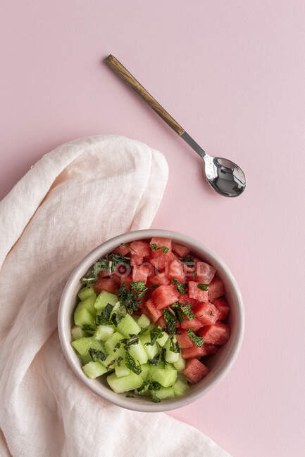 Mélange Mise en page créative faite de melon d'eau douce et de melon. Pose plate. — Photo de stock