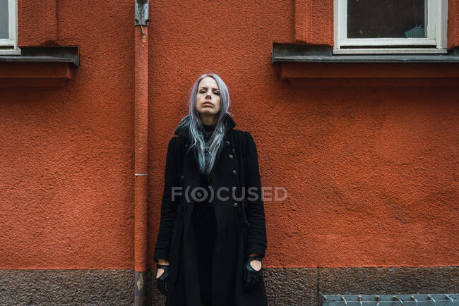 Stylish woman on cold street — Stock Photo