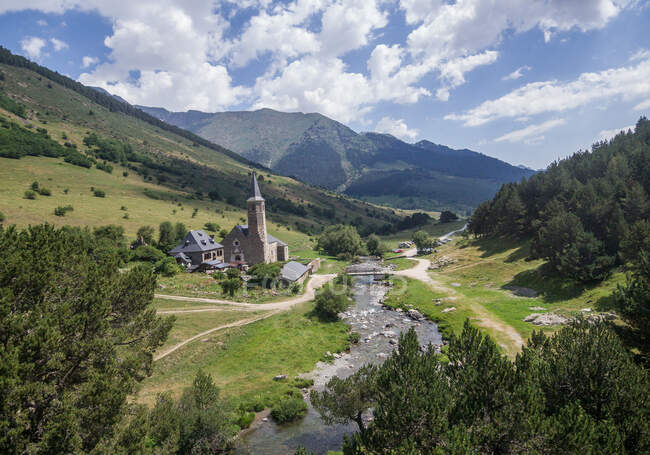 Aerial view of church in countryside — Stock Photo