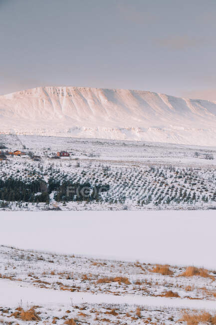 Landscape of snowy mountains — Stock Photo