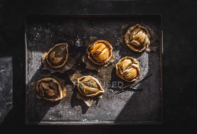 Пекарня з яблучними міні-галереями — стокове фото