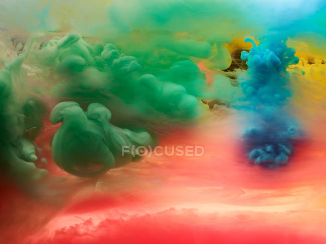 Fond de nuages de fumée colorés vifs — Photo de stock