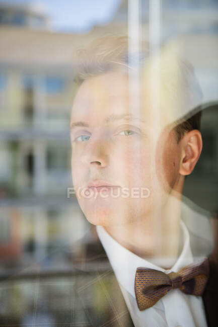 Groom looking to camera — Stock Photo