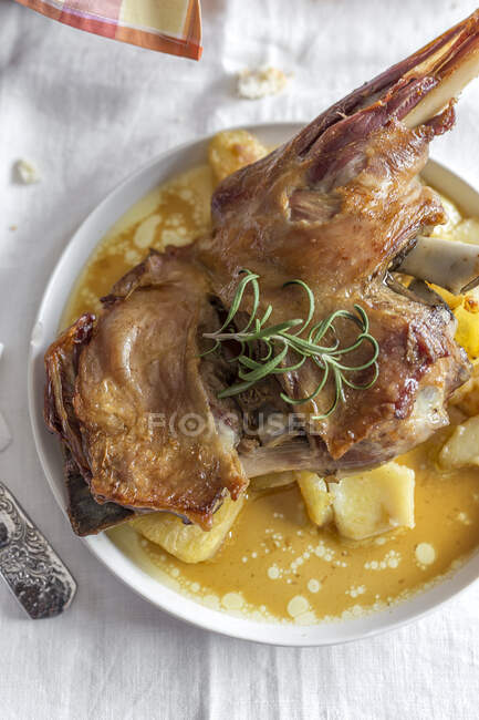 Roasted lamb with potatoes. Flat lay. from above — Stock Photo