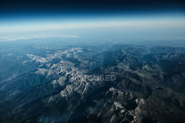 Vista sulle montagne dall'aereo — Foto stock