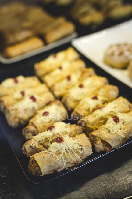 Typische marokkanische Süßigkeiten mit Honig und Mandeln. Hausgemacht — Stockfoto