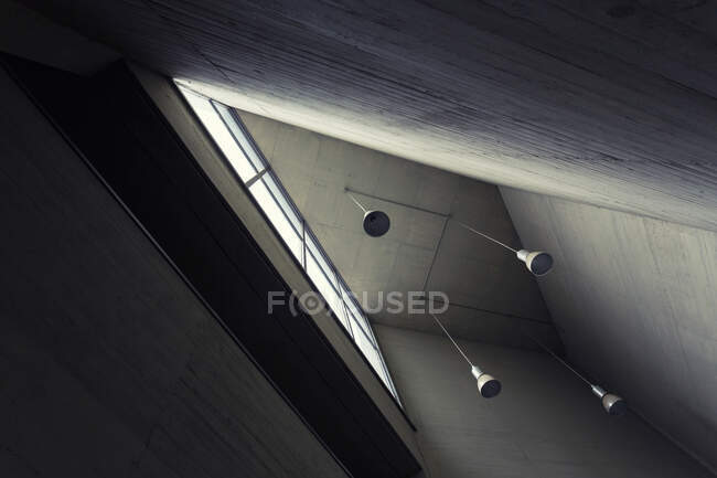 Innenraum eines winzigen Zimmers mit stilvollem Design im Inneren eines modernen Gebäudes — Stockfoto