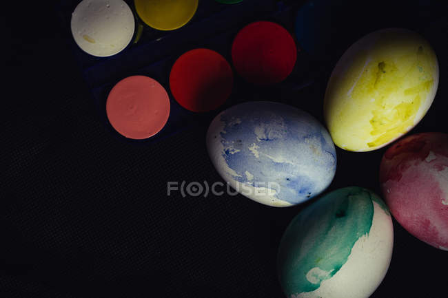 Poorly colored easter chicken eggs — Stock Photo
