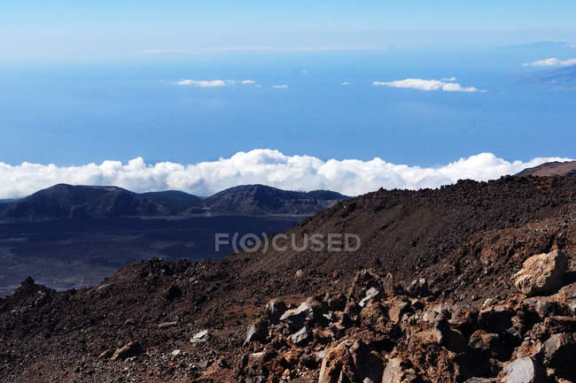 Paysage volcanique dans une zone sauvage déserte — Photo de stock