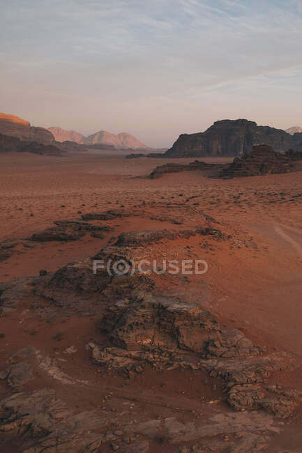 Formações rochosas no deserto de Wadi Rum — Fotografia de Stock