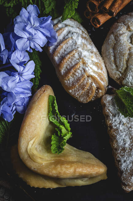 Traditional homemade Arab sweets on dark background. Ramadan. Islamic. Halal — Stock Photo