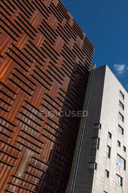 Abstract futuristic building — Stock Photo