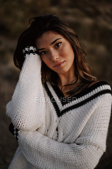 Sensual young woman in rural landscape — Stock Photo