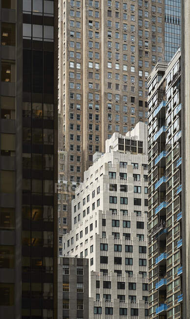 Low angle view of skyscrapers in New York City — Stock Photo