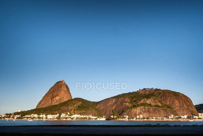 Spectacular views of a beach in Rio de Janeiro — Stock Photo