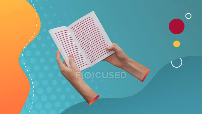 Collage concettuale di arte contemporanea. Concetto di lettura. Due mani che tengono un libro con righe che rappresentano il testo. — Foto stock
