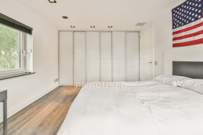 Interior quarto de luxo de casa em belo design — Fotografia de Stock