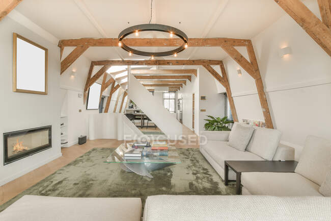 Design intérieur du salon de la maison de luxe — Photo de stock