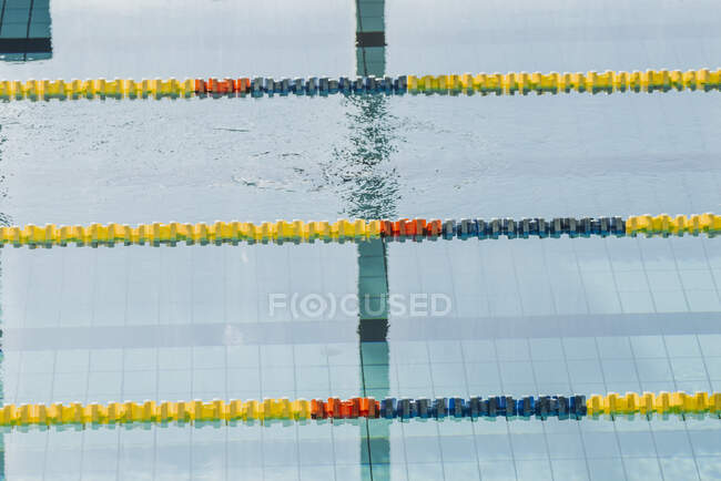 D'en haut piscine olympique — Photo de stock