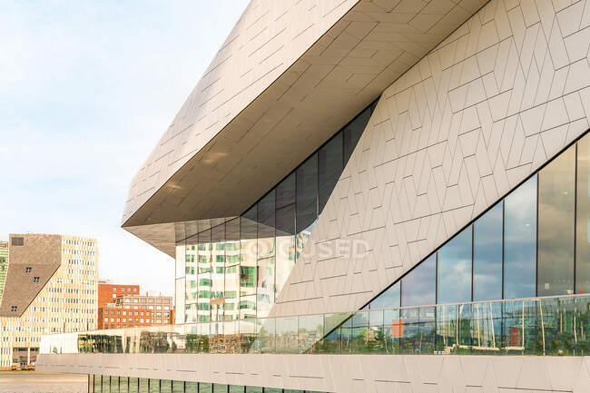 Сучасна будівля Інституту Око Кіно Нідерландський кіноархів музею і кіно в Амстердамі — стокове фото