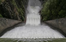 Large waterfall in North Vancouver — Stock Photo