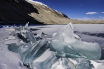 Заморожені озера Морірі Tso — стокове фото