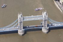 Vue surélevée du Tower Bridge — Photo de stock