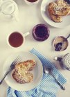 Desayuno con tostadas francesas - foto de stock