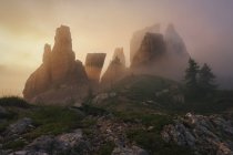 Montanhas ao amanhecer, Itália — Fotografia de Stock