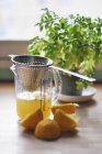 Lemon juice preparation — Stock Photo