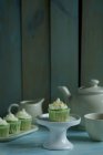 Cupcakes und Tee, Nahaufnahme — Stockfoto