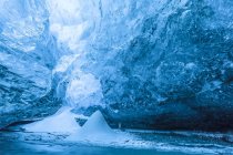 Islanda, Vatnajokull, Grotta di ghiaccio — Foto stock