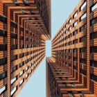Muster zweier moderner Wolkenkratzer — Stockfoto