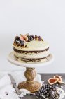 Gâteau en couches éponge — Photo de stock