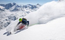 Man powder skiing — Stock Photo