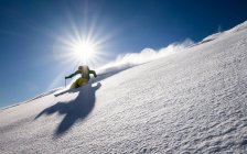 Man powder skiing — Stock Photo