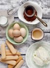 Інгредієнти для десерту тірамісу — стокове фото