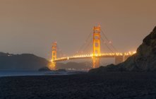 Golden gate bridge at night, San Francisco, California, America, USA — Stock Photo